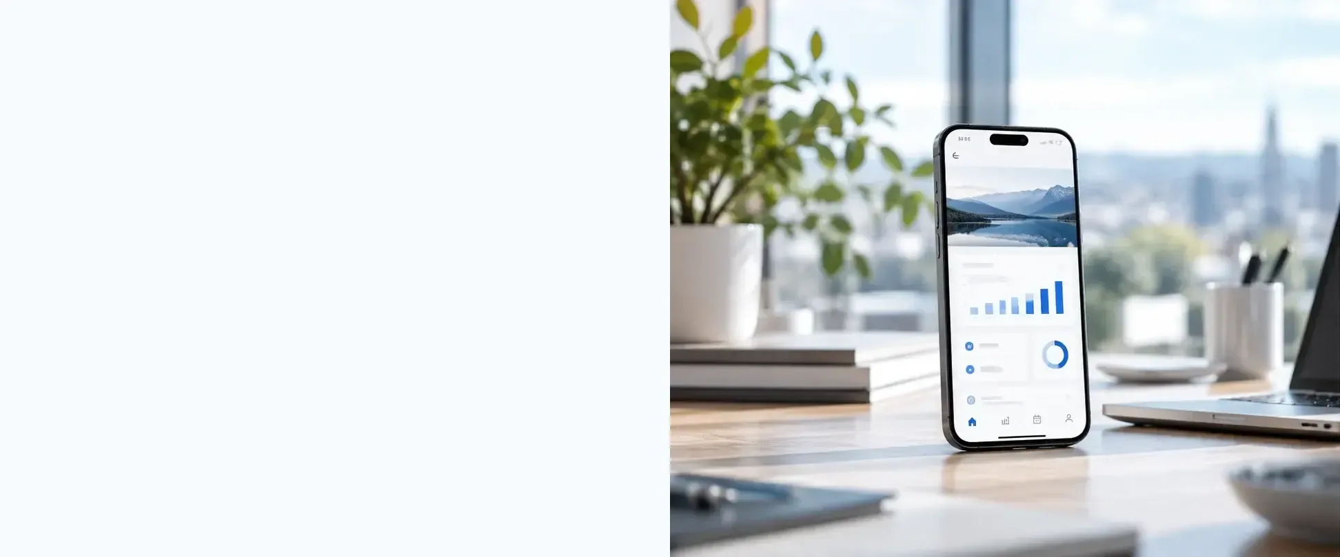 Smartphone mit moderner App-Oberfläche als Beispiel für individuelle App-Entwicklung